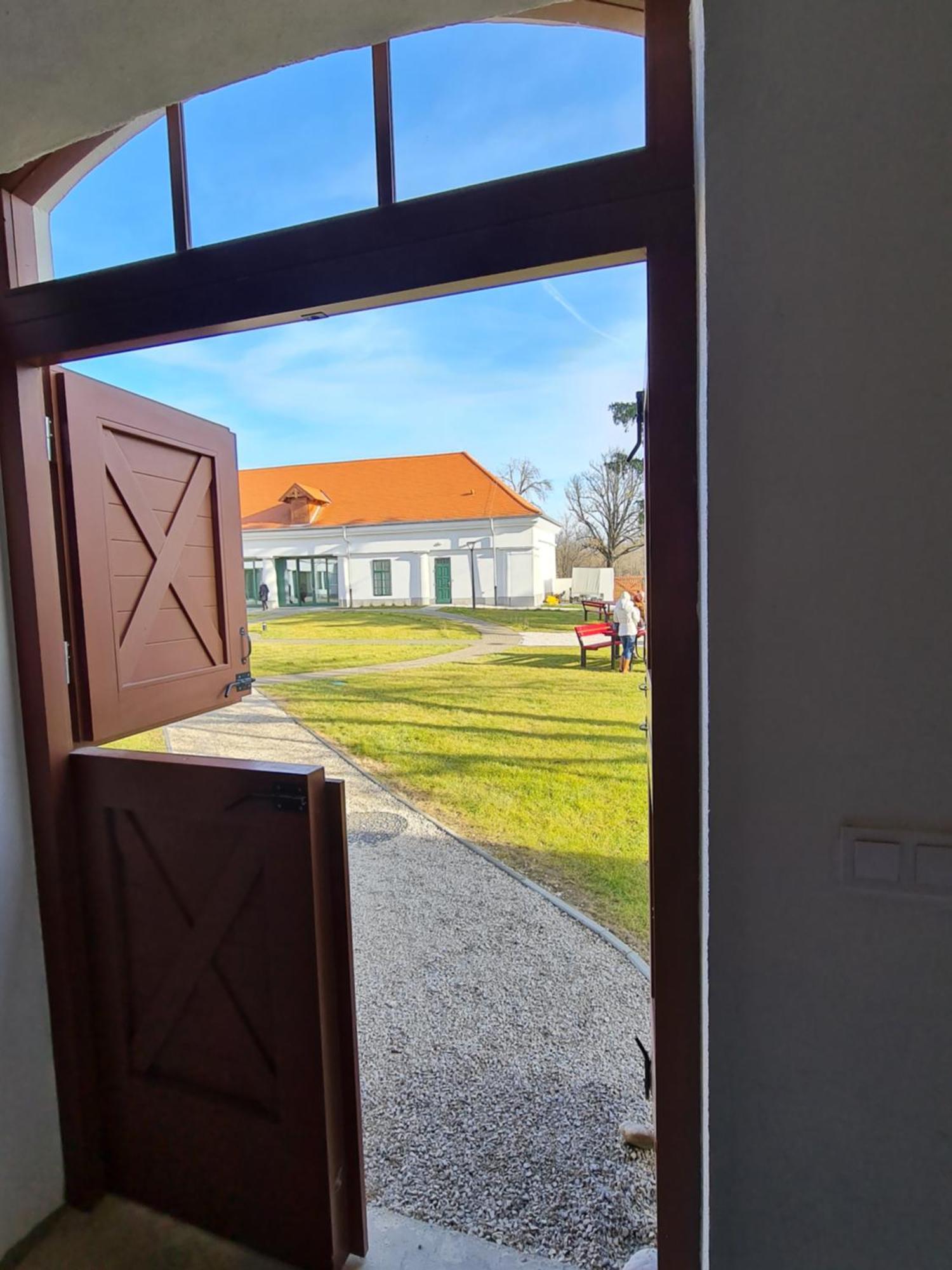 Ginger House Apartment Кестели Екстериор снимка